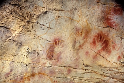 Art by an anonymous Stone Age artist in a cave in Spain {{PD}}