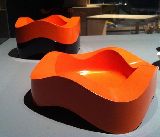 Best ashtrays ever. "Sinus" melamine ashtray. Systems design- The Ulm school. Exhibit at Disseny Hub Barcelona- DHUB HFG Walter Zeischegg- Ashtray- 1967 Photo by Kippelboy Creative Commons Attribution-Share Alike 3.0 Unported